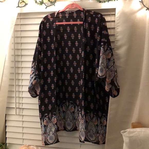 Charlotte Russe Tops - patterned kimono
